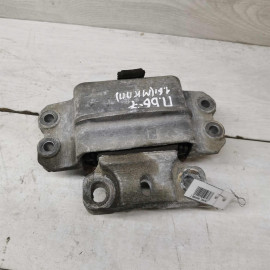 Опора МКПП подушка Volkswagen Passat b6 Опора МКПП подушка Volkswagen Passat b6