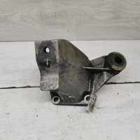 Кронштейн МКПП правый Audi 100 C4, Audi A6 C4 