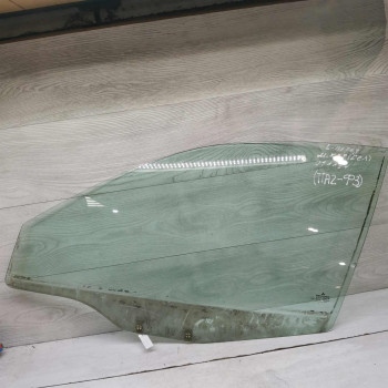 Стекло двери переднее левое mitsubishi carisma 