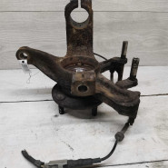 Кулак передний поворотный левый Ford Focus I