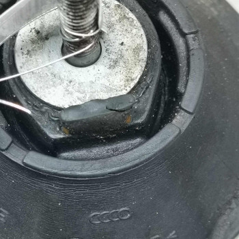 Опора двигателя Volkswagen Passat B5, Volkswagen Passat B5 GP