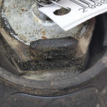 Опора двигателя Volkswagen Passat B5, Volkswagen Passat B5 GP