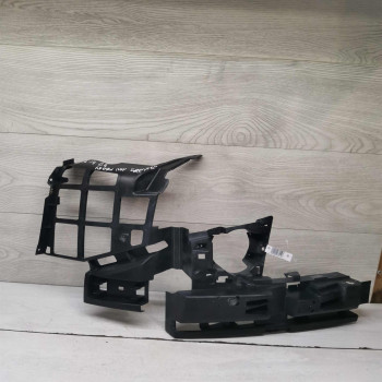 Кронштейн левый переднего бампера Renault Mégane 2