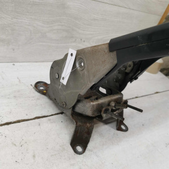 Рычаг стояночного тормоза ручник Renault Mégane 2