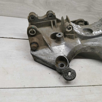 Кронштейн генератора Renault Logan II, Renault Sandero II, Renault Sandero