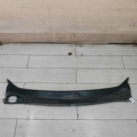 Декоративная накладка жабо дождевик водоотводящий щиток Renault Logan II