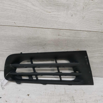 Решётка радиатора правая рестайлинг Renault Mégane 2