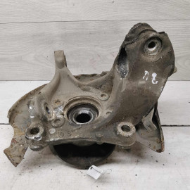 Кулак передний поворотный левый Volkswagen Passat b7, Volkswagen golf v