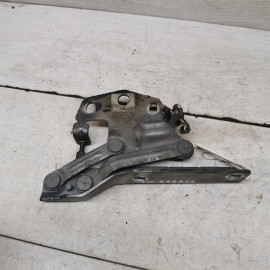 Петля капота правая Volkswagen Passat b6