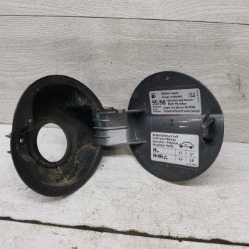 Лючок бензобака Volkswagen Passat b6