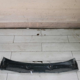 Декоративная накладка жабо дождевик водоотводящий щиток Renault Fluence I рестайлинг