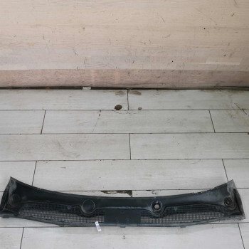 Декоративная накладка жабо дождевик водоотводящий щиток Renault Fluence I рестайлинг