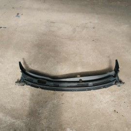 Декоративная накладка жабо дождевик водоотводящий щиток Nissan Almera III (G15)