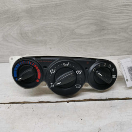 Блок управления печкой и кондиционером Ford Focus I