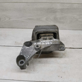 Опора двигателя правая Renault Fluence I