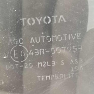 Стекло двери заднее левое Toyota RAV4 IV (XA40)