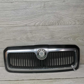 Решётка радиатора Skoda Octavia I (A4) рестайлинг дефекты
