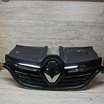 Решётка радиатора Renault Arkana I