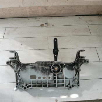 Балка передняя подрамник Volkswagen Passat b7