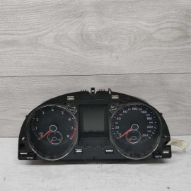 Панель приборов щиток Volkswagen Passat b7