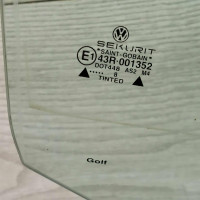 Стекло двери заднее правое Volkswagen golf 4 Стекло двери заднее правое Volkswagen golf 4