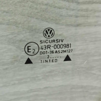Стекло двери заднее левое Volkswagen golf 3 Стекло двери заднее левое Volkswagen golf 3