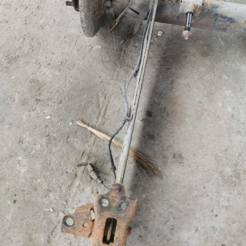 Балка задняя Nissan almera n16 Балка задняя Nissan almera n16