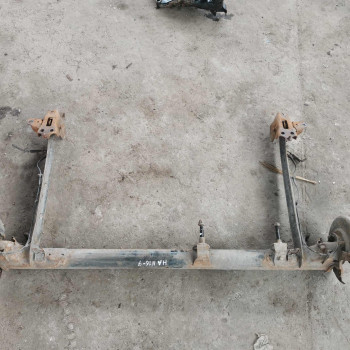 Балка задняя Nissan almera n16 Балка задняя Nissan almera n16