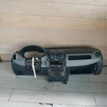 Торпедо Renault Logan I