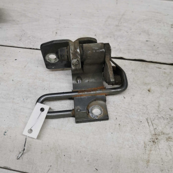 Петля двери передняя левая нижняя Volkswagen Passat b7, Volkswagen Passat b6