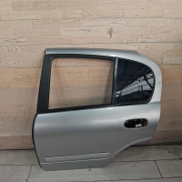 Дверь задняя левая Nissan almera n16