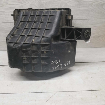 Корпус воздушного фильтра Volkswagen Passat B5