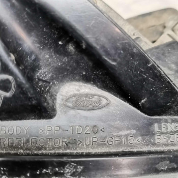 Фара передняя правая Ford Focus 2 дорестайлинг