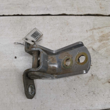 Петля двери задняя правая нижняя Nissan Almera n16