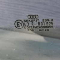 Стекло двери заднее левое Audi 100 C3