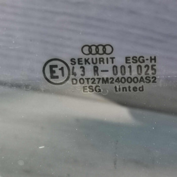 Стекло двери заднее левое Audi 100 C3