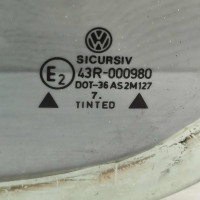 Стекло глухое заднее левое форточка Volkswagen golf IV