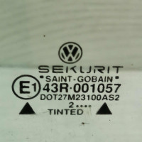 Стекло глухое заднее левое форточка Volkswagen golf 3