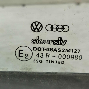 Стекло глухое заднее левое форточка Volkswagen Passat b3