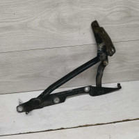 Петля крышки багажника левая Audi 100 C4, Audi A6 C4