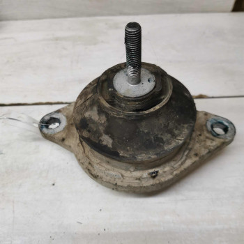 Опора двигателя Audi 100 C4, Audi A6 C4 Опора двигателя Audi 100 C4, Audi A6 C4