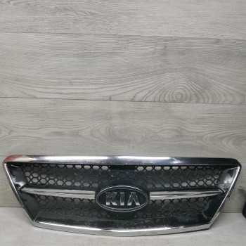 Решётка радиатора Kia Sorento I