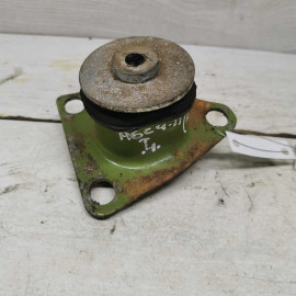 Подушка подрамника левая Audi 100 C4, Audi A6 C4 