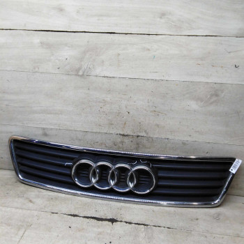 Решётка радиатора Audi A6 C5 до рест