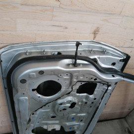 Дверь передняя правая Nissan Tiida I