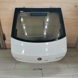 Крышка багажника Skoda Octavia III (A7)