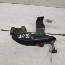 Кронштейн рулевой рейки Audi 80 b3 Audi 80 b4