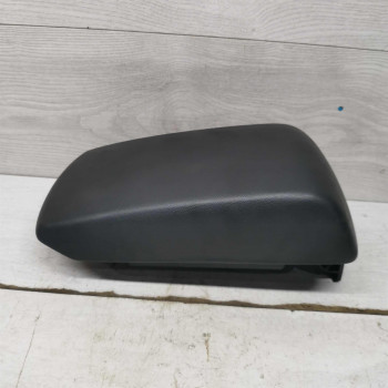 Подлокотник Mazda 3 BK Подлокотник Mazda 3 BK
