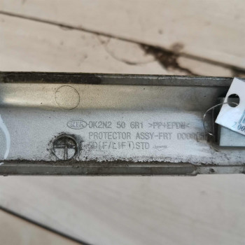 Молдинг двери передний правый Kia Spectra II, Kia Shuma II