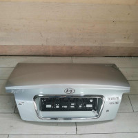 Крышка багажника Hyundai Sonata 4 (EF) Крышка багажника Hyundai Sonata 4 (EF)